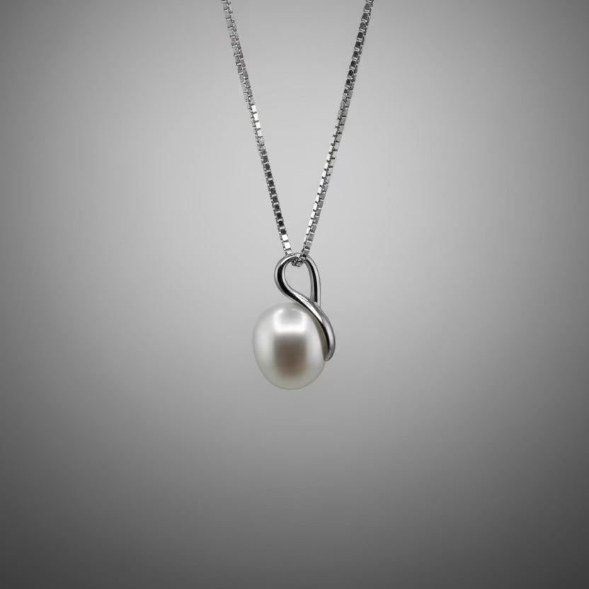 Lune Solitaire - Button Pearl Pendant