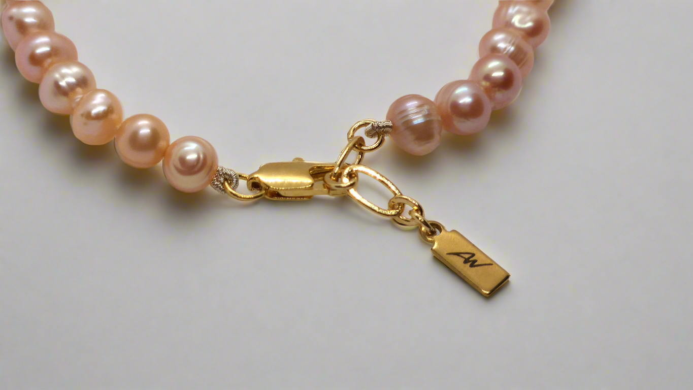 Peach Pearl Bracelet - gold lobster clasp extended